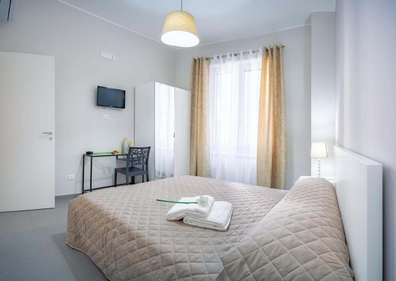 Bed and Breakfast Dame Салерно Экстерьер фото